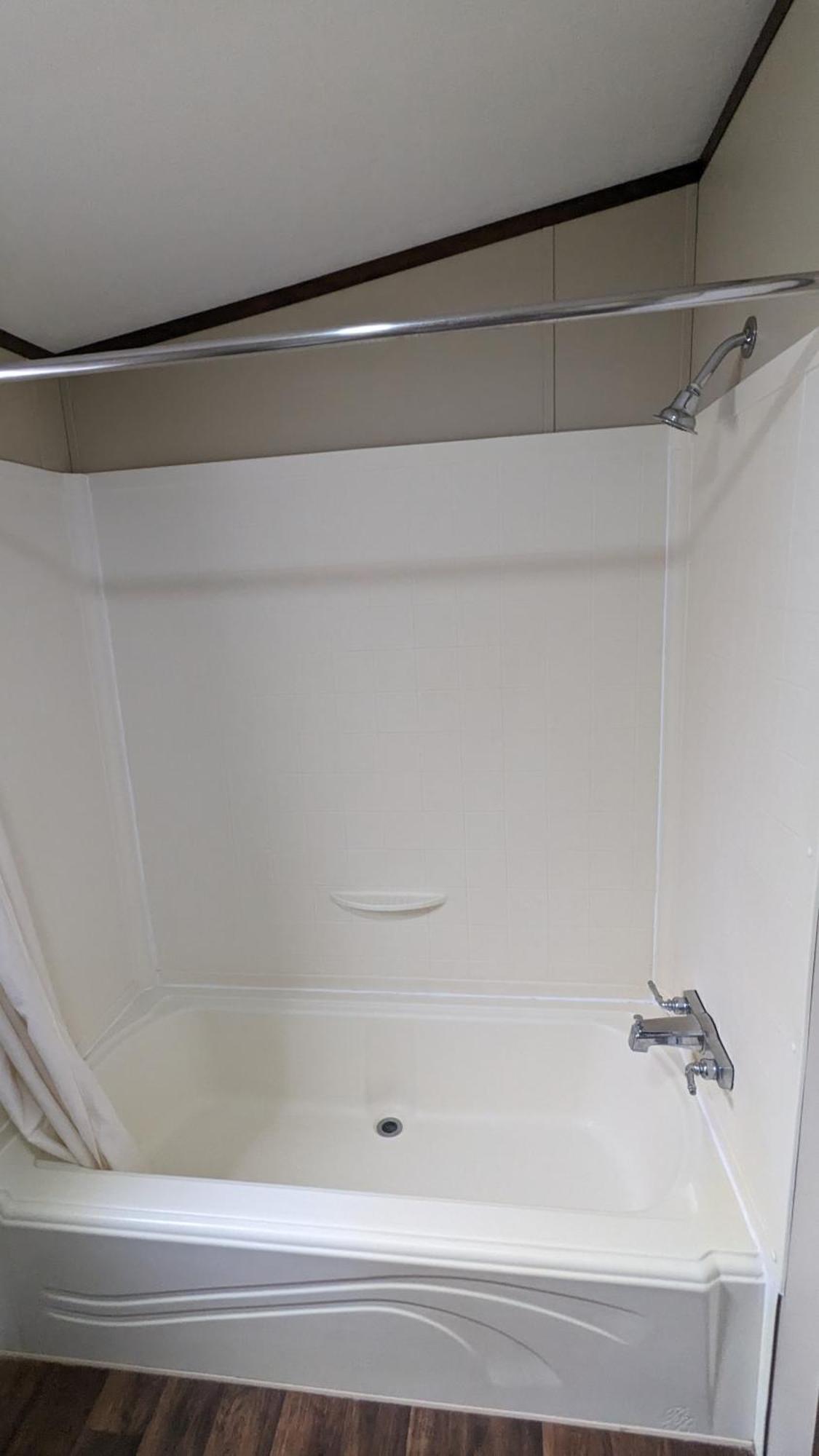 Hillcrest Inn & Suites オゾナ エクステリア 写真